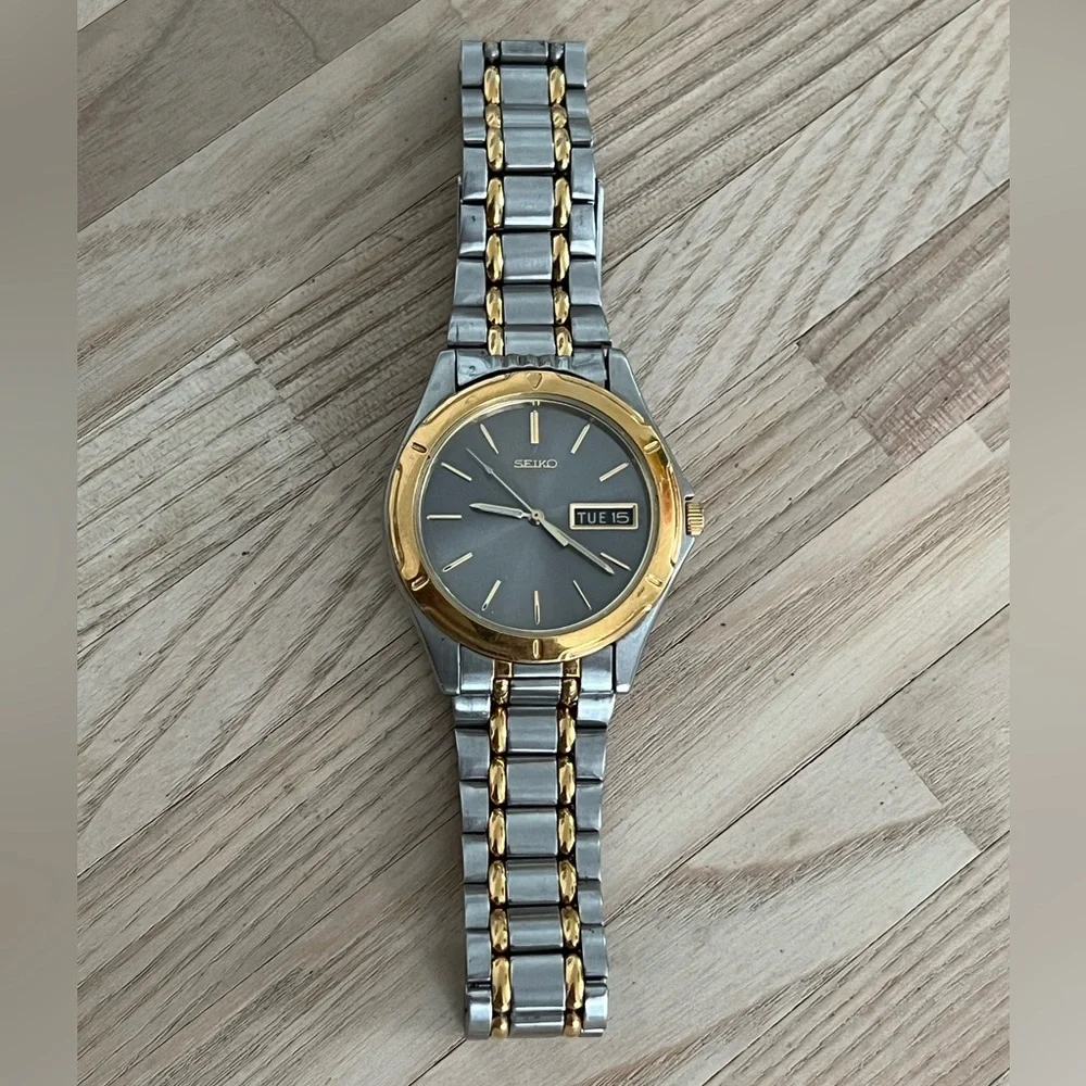 Seiko Men’s Vintage Watch Gray Dial Two-Tone Stainless Bracelet Day Date Windows